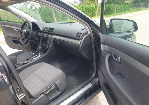 Audi A4 cena 17900 przebieg: 247000, rok produkcji 2005 z Świecie małe 301